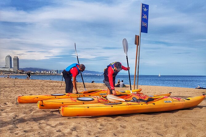 Barcelona Skyline Kayaking Coupled with Delicious Tapas - Shower, change, then tapas in La Barceloneta