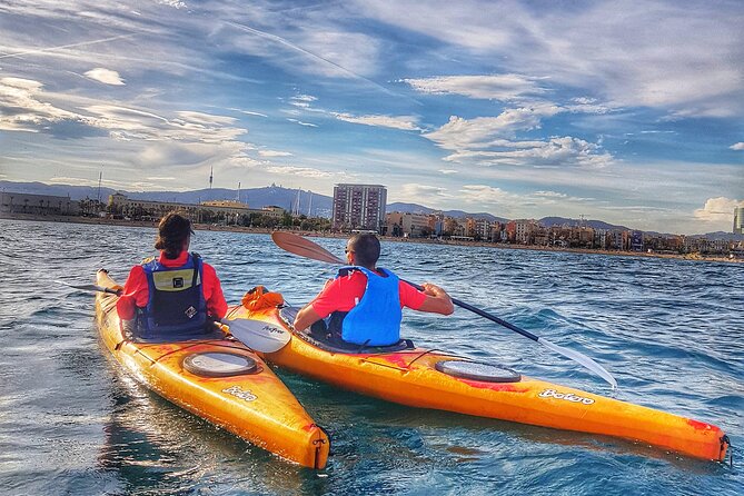 Barcelona Skyline Kayaking Coupled with Delicious Tapas - What makes the guide important