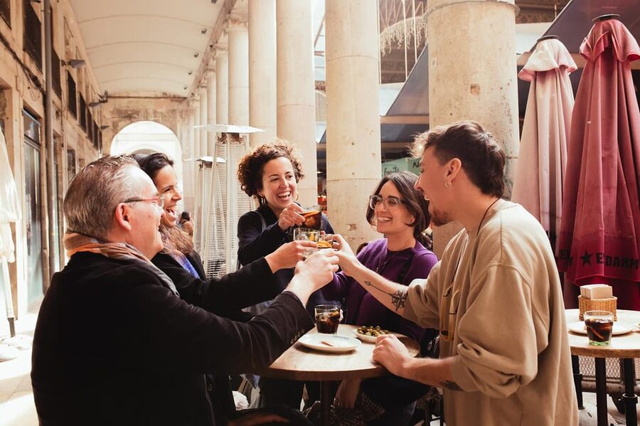 Barcelona: Small Group Gothic, Tapas & Churros Tour! - A 50-minute tapas lunch with wine