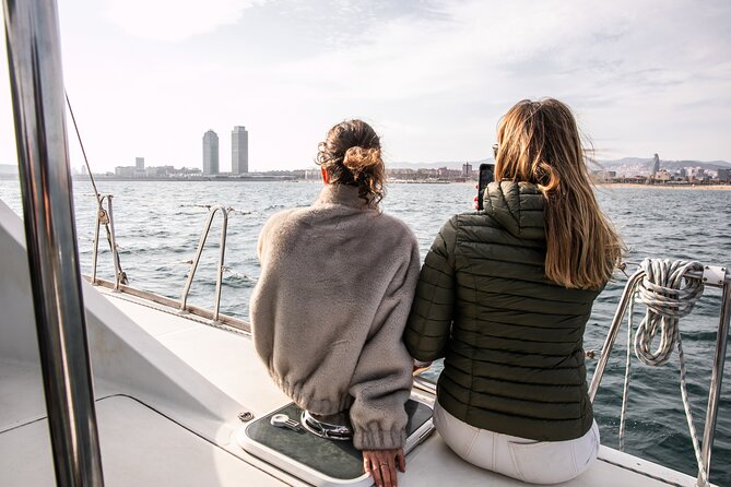 Barcelona Small Group Trip by Catamaran w Tapas, Cava and Sunset - What the two-hour schedule really gives you