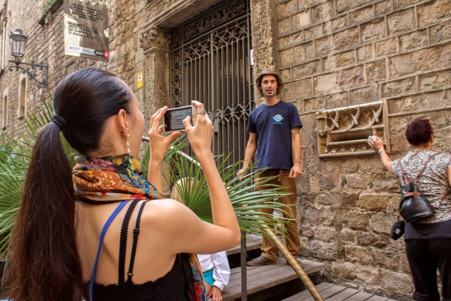 Barcelona Tapas 3-Hour Bike Tour - Spotting medieval streets beside modern design