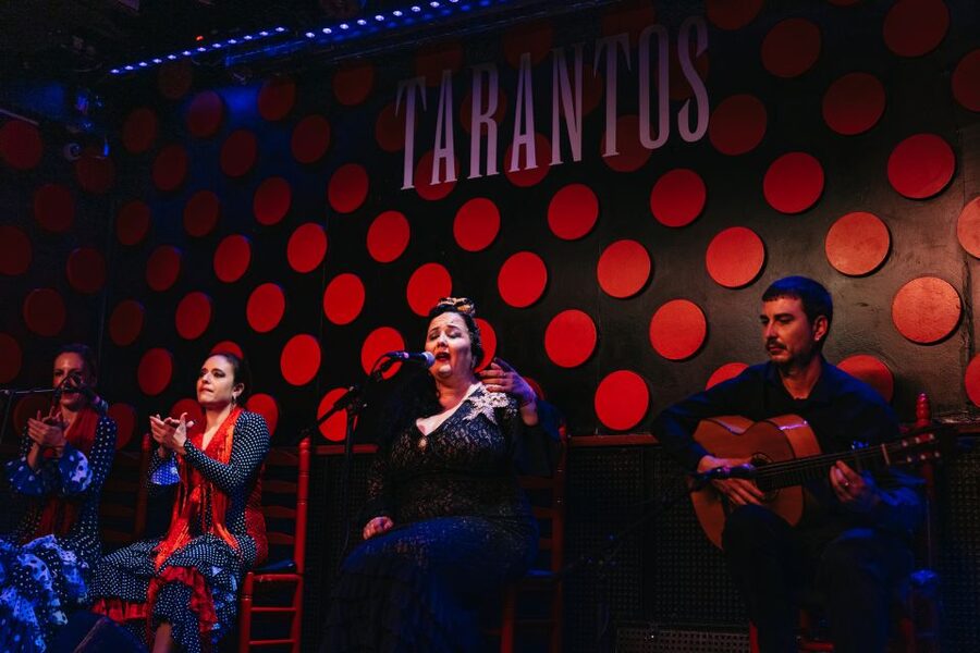 Barcelona: Tapas and Flamenco Experience - The Gothic Quarter walk after the show