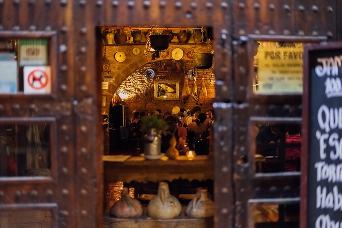 Barcelona Tapas and Wine Private Walking Tour - Passeig del Colom and the shift toward El Born