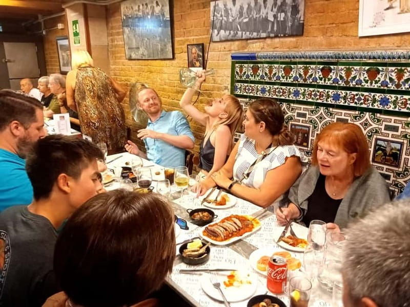 Barcelona Tapas Crawl food & drinks all included - What this Barcelona food crawl is really offering
