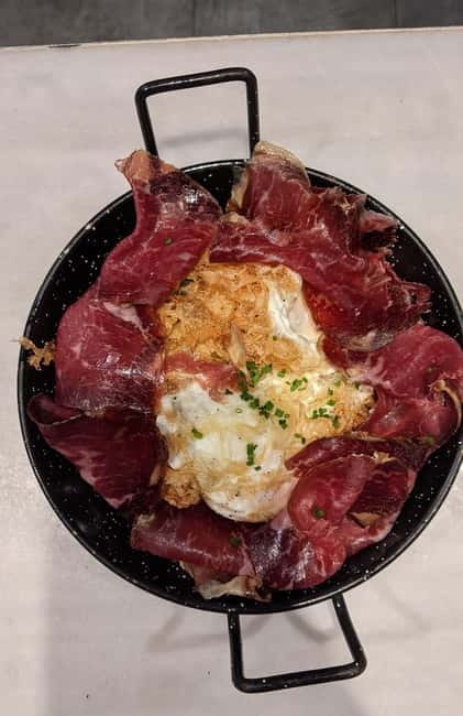 Barcelona Tapas Crawl food & drinks all included - Tapas with Catalan roots and modern technique