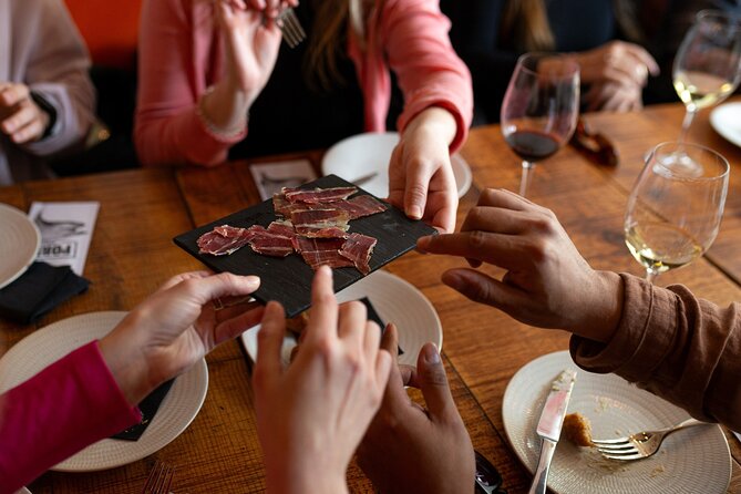 Barcelona Tapas Food Tour with Lunch or Dinner in El Born - Pintxos on Carrer de Montcada
