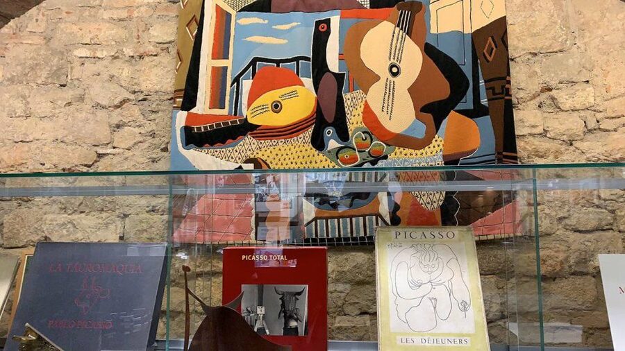 Barcelona: Tapas & Picasso Museum Guided Walking Tour - Second Stop: Mediterranean Tapas in the Born