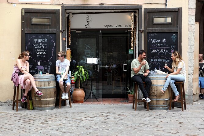 Barcelona Tapas & Pintxos Private Food Tour with Local Expert - What the private format means for your group