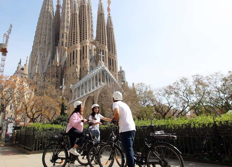 Barcelona: Tapas Tasting Tour by Regular Bike or E-Bike - Key points to know before booking