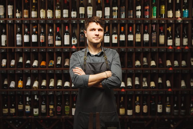 Barcelona Tapas & Wine Experience as a Local at Hidden Wineries - Santa Maria del Mar and the story behind the setting