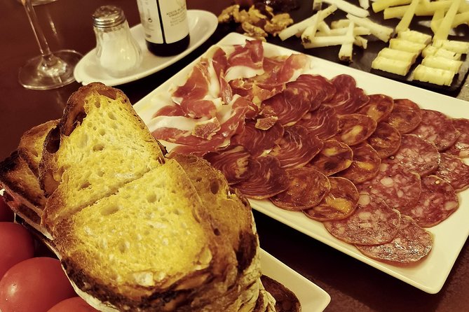Barcelona Tapas & Wine Experience as a Local at Hidden Wineries - Placeta del Pi and the pleasure of small stops