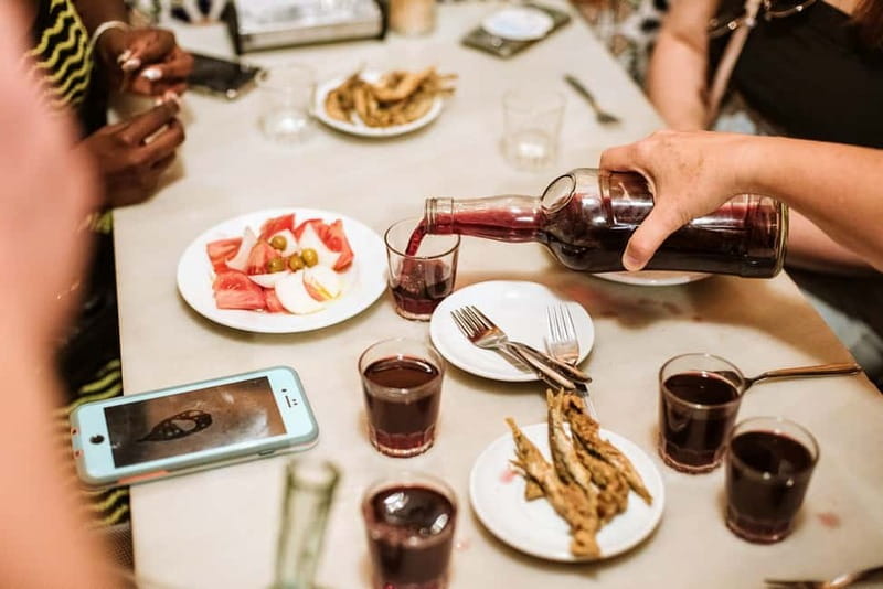 Barcelona: Tapas, Wine & History Tour of the Old Town - Key details at a glance