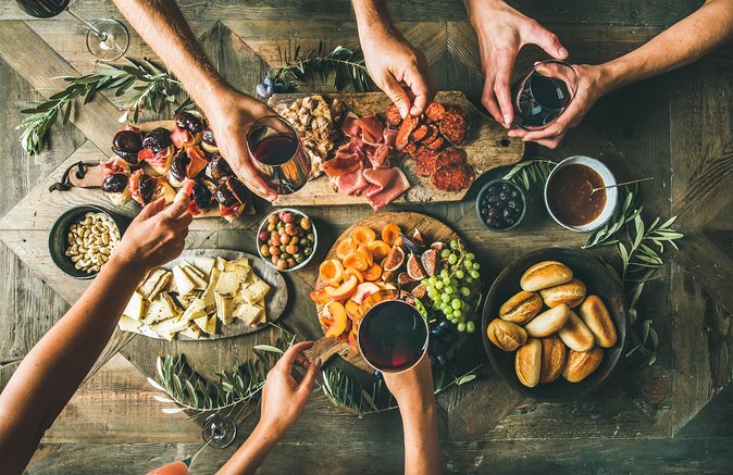 Barcelona Tapas & Wine Private Tour in Traditional Taverns - Five taverns, three hours, and a taste of local Barcelona