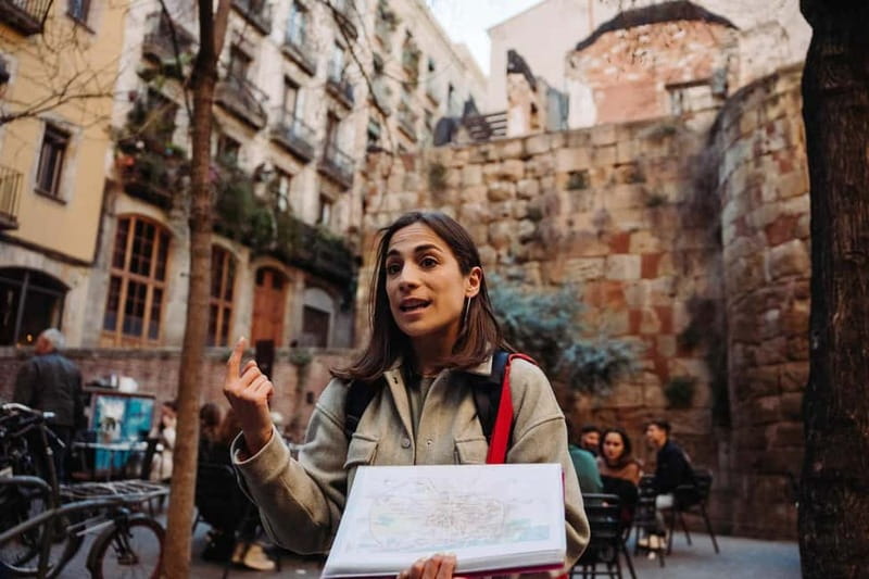 Barcelona: Tapas & Wine Tour in Born & Gothic Quarter - Three hours of Barcelona food, wine, and local stories