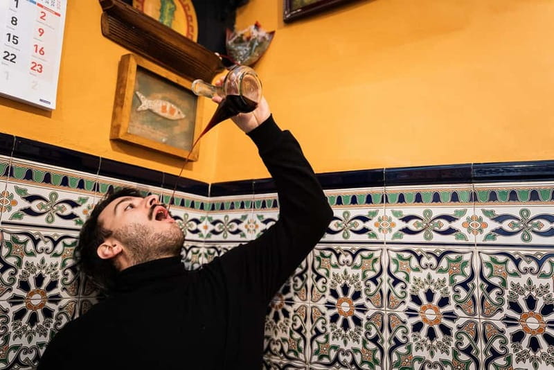 Barcelona: The Ultimate Local Tapas & Drinks Food Tour - Key points to know before booking