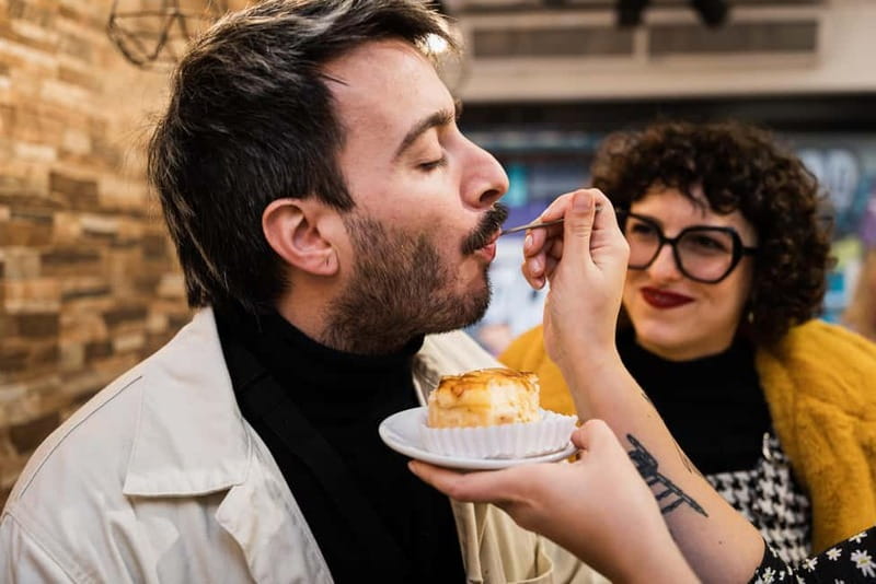 Barcelona: The Ultimate Local Tapas & Drinks Food Tour - Vermut and local wines, with water included
