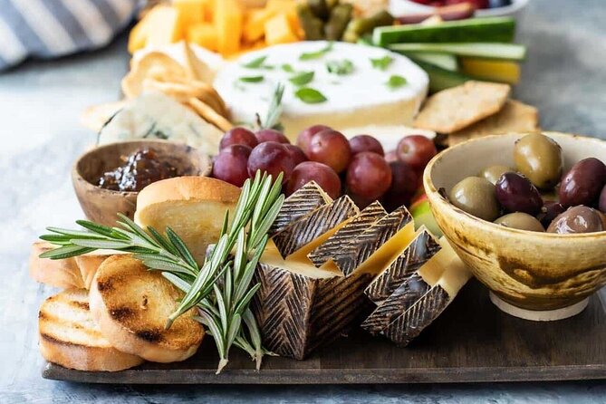 Barcelona Vegetarian Tapas and Food Walking Tour in Gracia - Vermuteria Puigmartí: the Catalan aperitivo