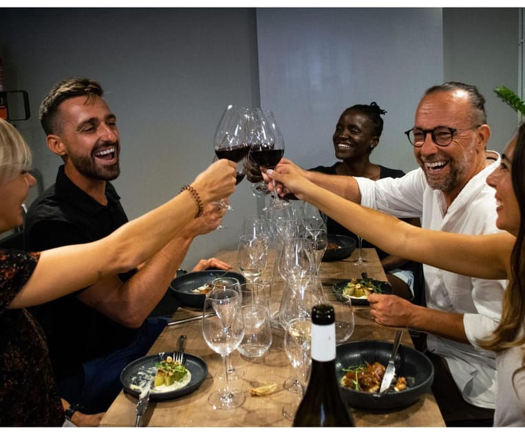 Barcelona: Wine Tasting and Tapas 5-Course Pairing Dinner - Five things to know before you book