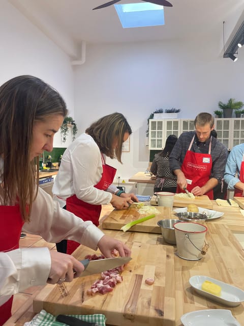 Bilbao: Basque Pintxos and Tapas Cooking Class - What you take home besides a full stomach