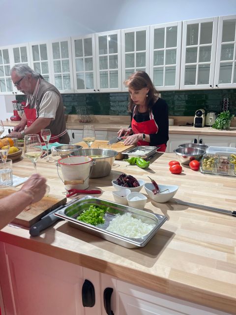 Bilbao: Basque Pintxos and Tapas Cooking Class - Price, value, and the right expectations