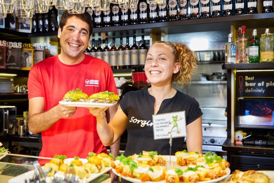 Bilbao: Exclusive Food & Wine Tasting Tour with Local Guide - Starting in Villarías Street and settling into Bilbao
