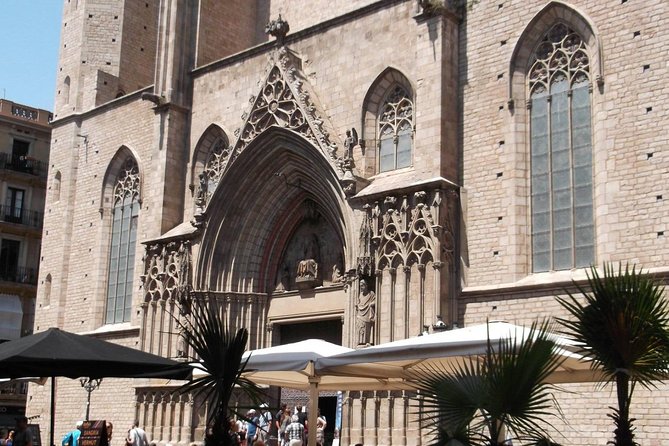 Boqueria & St Caterina Markets with Food & Tapas Small Group Tour - The final Catalan meal and drinks