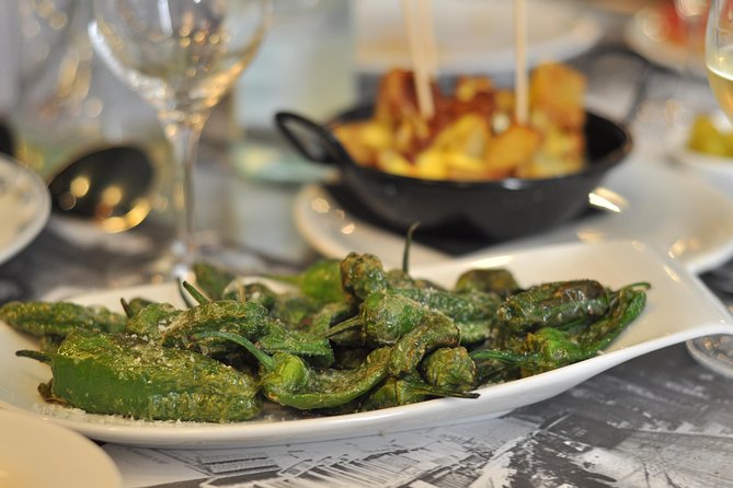 Born to Eat: Gourmet Tapas & Wine Small Group Tour in Old Barcelona - Is $116.10 Good Value?