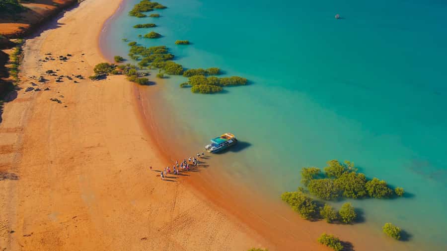 BROOME: DINOSAUR ADVENTURE CRUISE - With Tapas and Cocktail - The 35-minute transfer from Broome