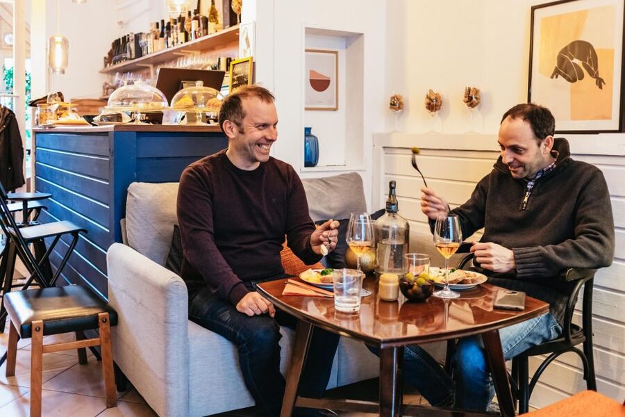 Budapest: Hungarian Wine Tasting with 8 Wines and Tapas - A central wine bar, not a countryside vineyard trip