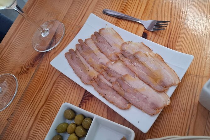 Cadiz Food Tour: Tapas, Drinks and Delights with a Local - Central Market and the first bite of pescaíto frito