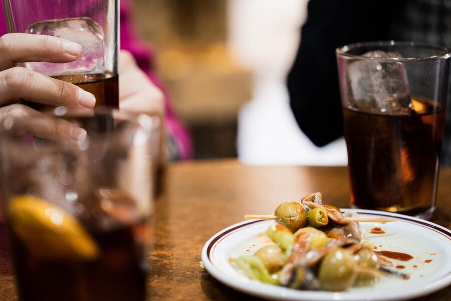 Cadiz Food Tour with Tapas & Drinks with a Local - Walking Cádiz while the city’s stories unfold