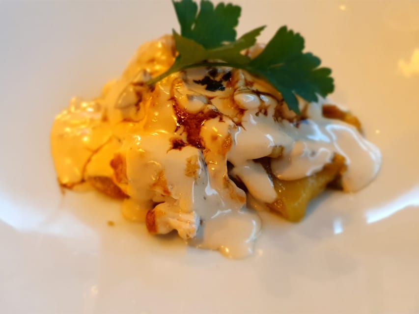 Caminito del Rey & White Village Tour with Tapas from Málaga - The tapas brunch is more than a snack