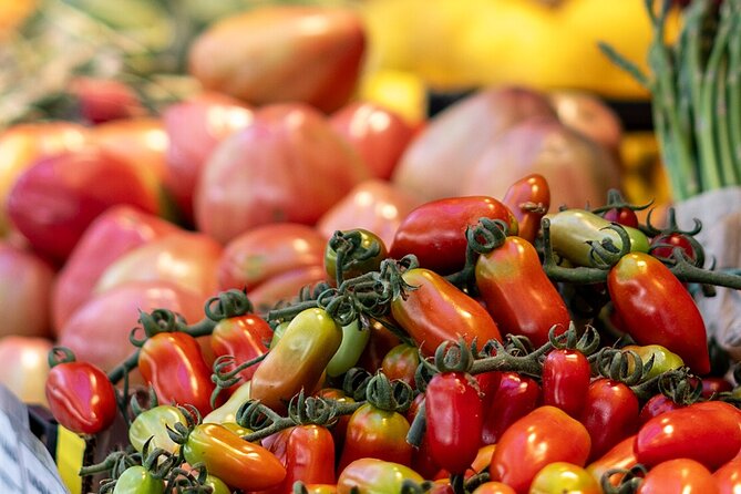 Chef Led Porto Market Tour and Portuguese Tapas Class with Wine - Cooking Portuguese tapiscos, not just watching