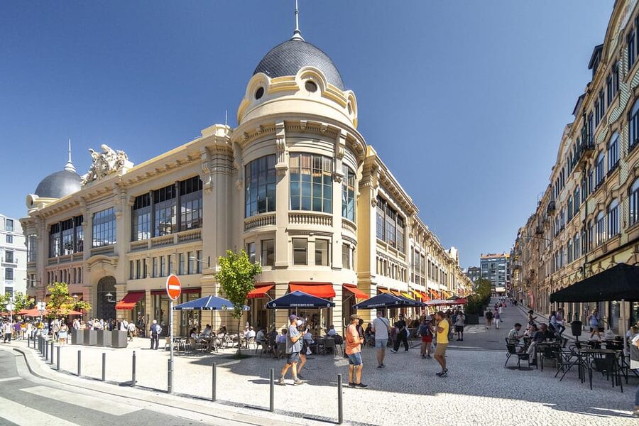Chef Led Porto Market Tour & Portuguese Tapas Class + Wine - Starting at Bolhão Market with a chef