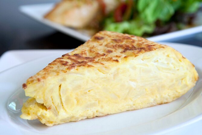 Cook Paella & Tapas + Market Tour in Barcelona (4-Course Meal) - Crema Catalana with berries