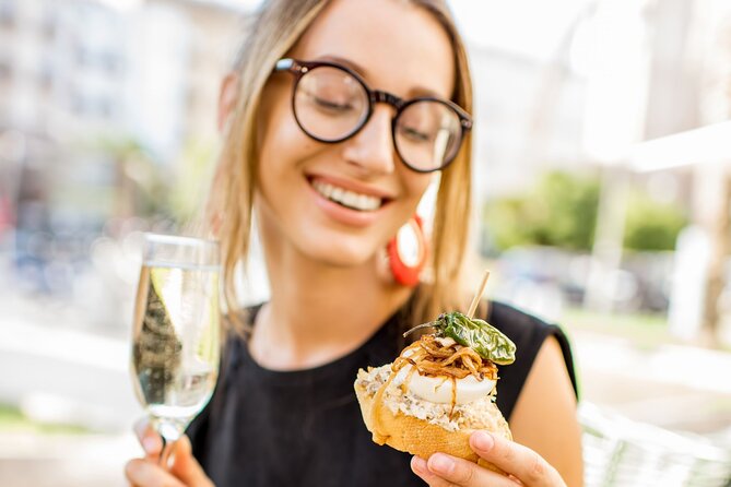 Culinary tour "Tapas & Wines" in Madrid - Stop five: ending with cava at Bodega La Ardosa
