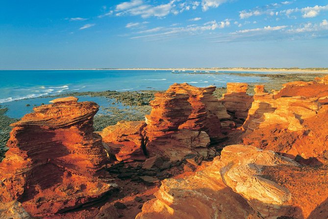 DINOSAUR ADVENTURE CRUISE - With Beachside Tapas and Cocktails - The guides and the tone of the outing