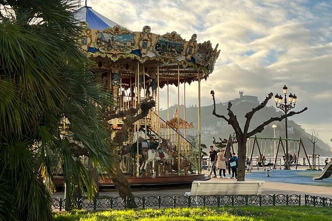 Discover the History, Market, Wine & Pintxos in San Sebastian - Pintxos, local wines, and a useful lunch