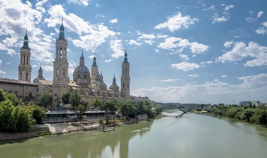 Discover Zaragoza: Complete tour + wine and tapas - The Basilica of the Pillar and its tower view