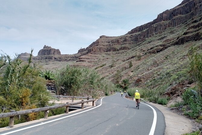 e-Bike Mountain Tour inside a Natural Park+option Tapas in a Cave - Starting at the Costa Canaria promenade
