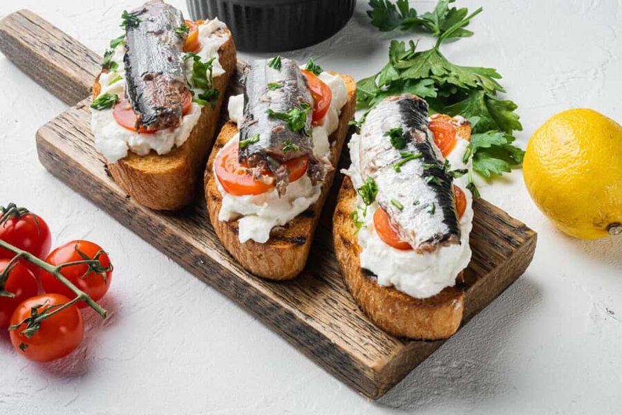 Eat Like a Local: Hidden Gràcia Catalan Tapas Tour Barcelona - Small group size and possible route changes