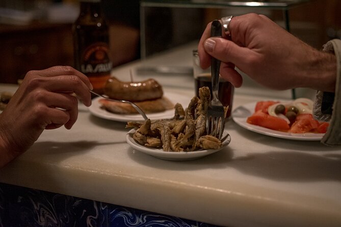 Eat Like a Local in Barcelona: Tapas, Wine & Tradition - Why this Barcelona food walk works