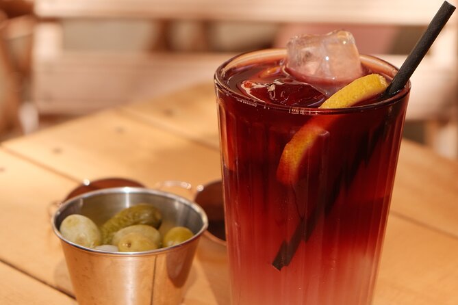 Eating Seville: Tapas, Drinks and Local Flavors Tour - Group size, pace, and practical planning