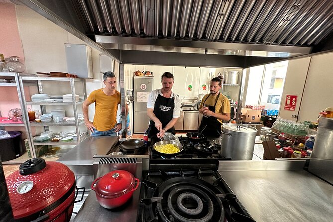 Evening Spanish Tapas Cooking Class with Live Guitar Music - What Makes This Alicante Food Class Worth Considering
