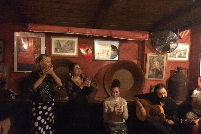 Flamenco and Tapastour with a flamenco artist - Starting near C. San Jacinto, 1