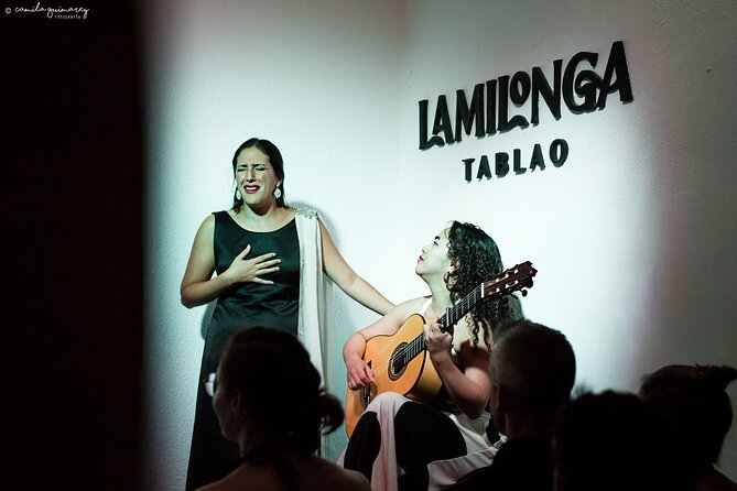 Flamenco Show in Seville at Bar and Tapas - Finding the tablao near Santa Cruz
