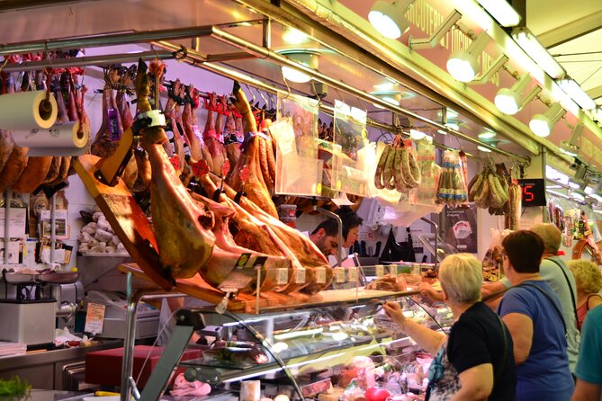 Food and Market Tapas Tour - Finishing at Bodega del Born