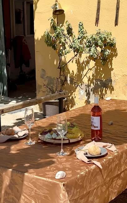 From Barcelona: PRIVATE Horseback Ride + Tapas + Picnic - Leaving Barcelona for Penedès