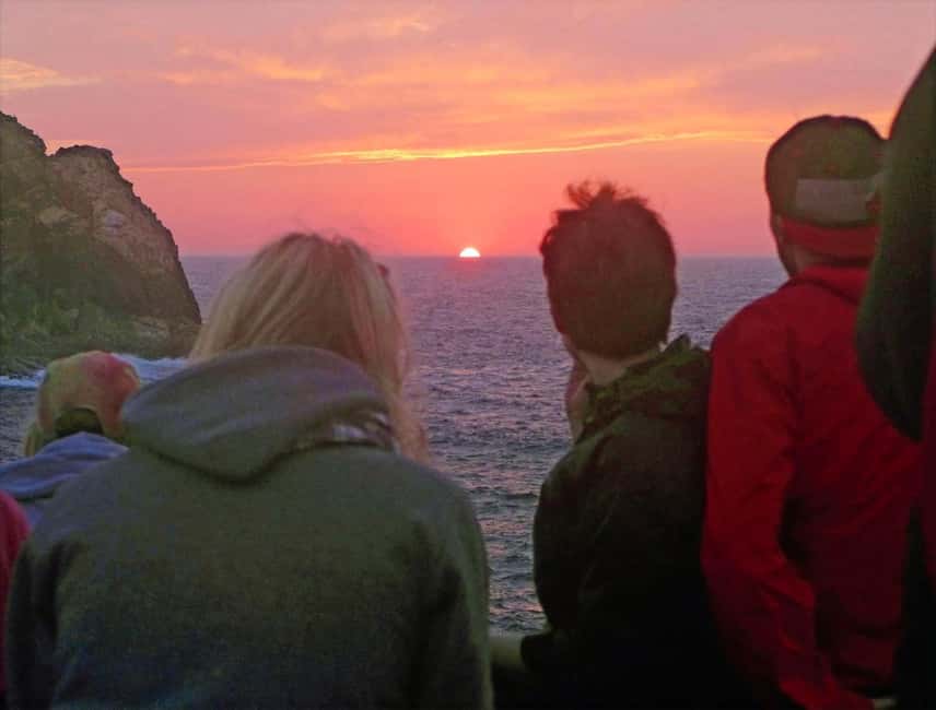 From Lagos: West Coast Hiking Adventure & Sunset Tapas - Sunset at Cabo São Vicente with Algarvian tapas