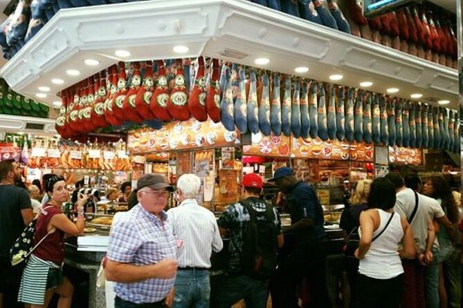 Gastronomic Tour: Discover the best “Wines and Tapas of Madrid” - El Anciano Rey de los Vinos and the taste of old Madrid